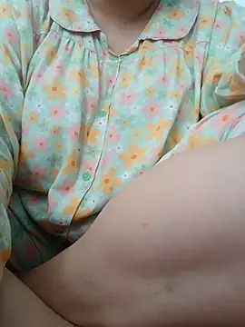  Babyrose  online show from 14, 7, 2026
