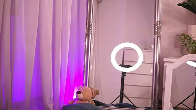 ChloeObril online show from 12, 10, 2025