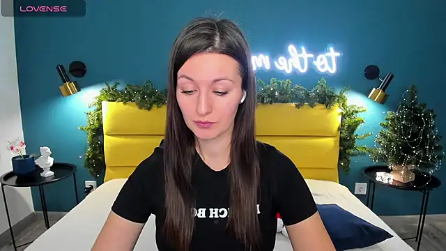 Snapshot of Joan_Nelson chatting on 23, 12, 2025 Joan Nelson online show from 23, 12, 2025