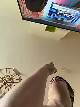 pussyhunter323557 online show from 28, 4, 2026