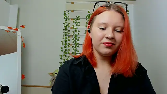 ScarletVixen  online show from 11, 10, 2025