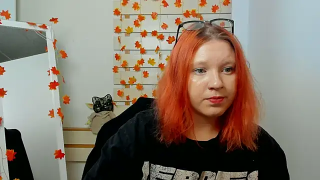 ScarletVixen  online show from 16, 10, 2025