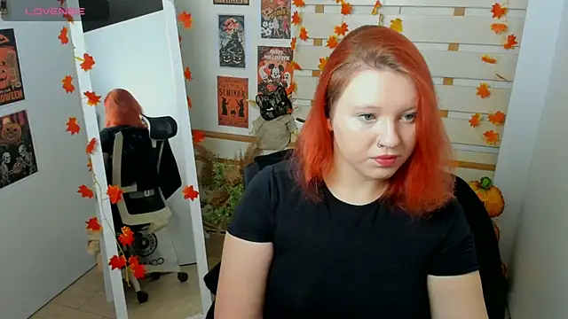 ScarletVixen  online show from 18, 10, 2025