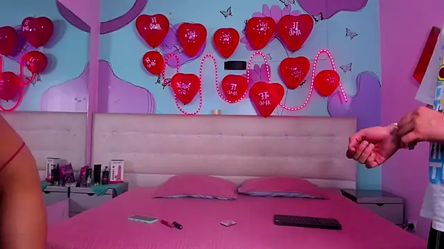 Snapshot of Ethan_N_Abby chatting on 12, 9, 2025 Ethan N Abby online show from 12, 9, 2025