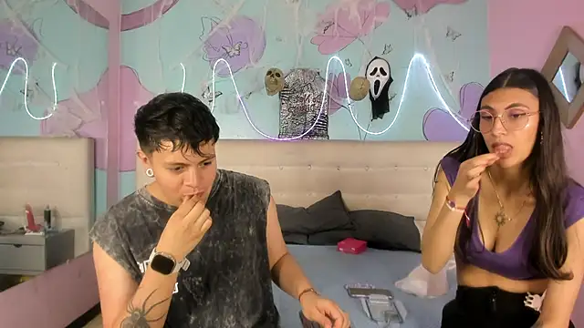 Snapshot of Ethan_N_Abby chatting on 17, 10, 2025 Ethan N Abby online show from 17, 10, 2025