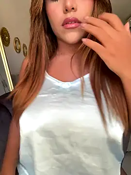 Snapshot of MegannHills chatting on 24, 9, 2025 MegannHills online show from 24, 9, 2025