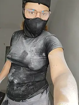 SirenRouge 69 online show from 6, 4, 2026