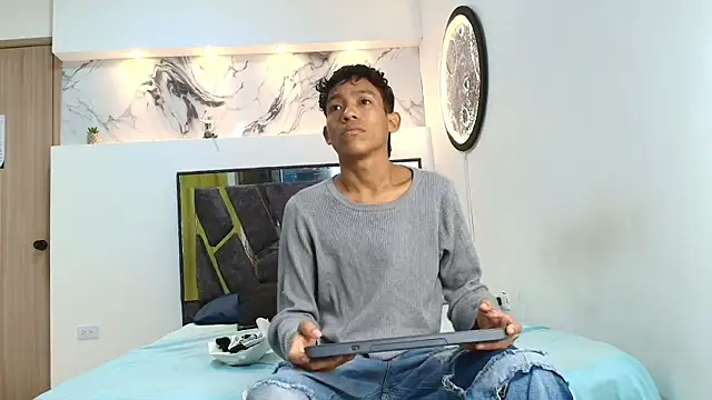 BEAUTY BOYS1 online show from 3, 11, 2025