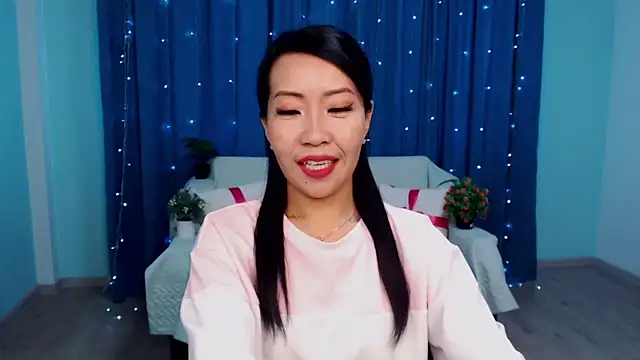 LiaPak online show from 8, 9, 2025