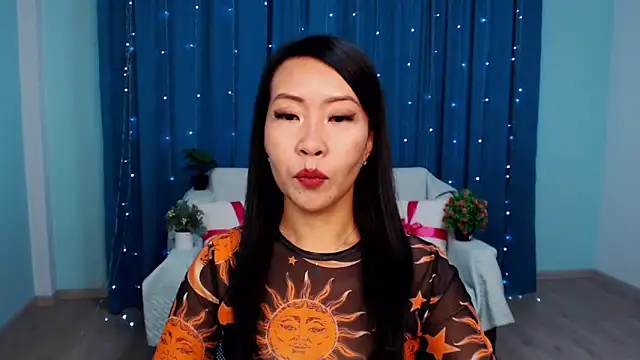 LiaPak online show from 9, 9, 2025