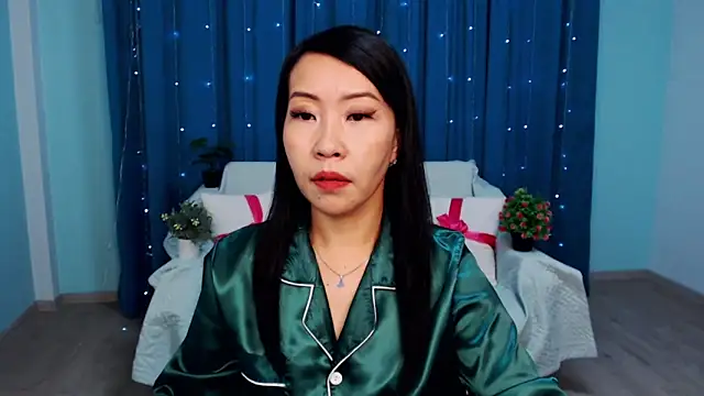 LiaPak online show from 30, 10, 2025