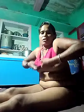 Snapshot of cute_diya_12 chatting on 18, 10, 2025 cute diya 12 online show from 18, 10, 2025
