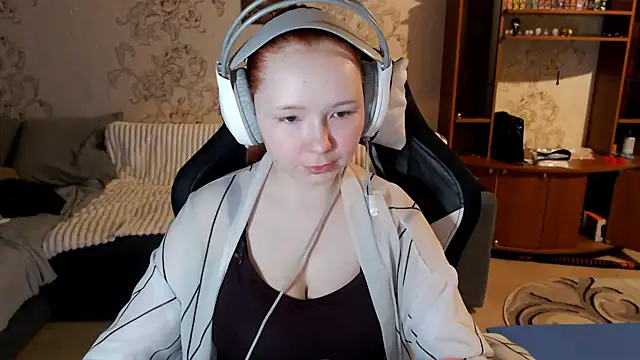 Snapshot of PansyBorriello chatting on 17, 10, 2025 PansyBorriello online show from 17, 10, 2025
