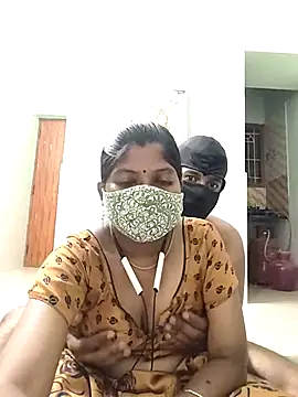 Snapshot of crazcy-couples chatting on 26, 9, 2025 crazcy-couples online show from 26, 9, 2025