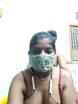 Snapshot of crazcy-couples chatting on 16, 10, 2025 crazcy-couples online show from 16, 10, 2025