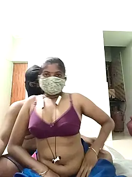 Snapshot of crazcy-couples chatting on 29, 10, 2025 crazcy-couples online show from 29, 10, 2025