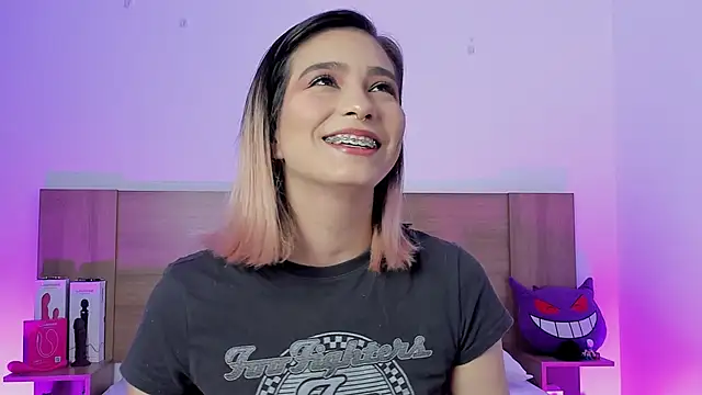 Akatsumi  online show from 8, 11, 2025