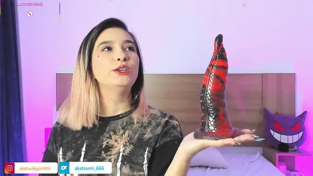 Akatsumi  online show from 23, 11, 2025