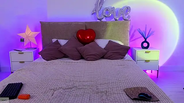 Jules night online show from 25, 5, 2026