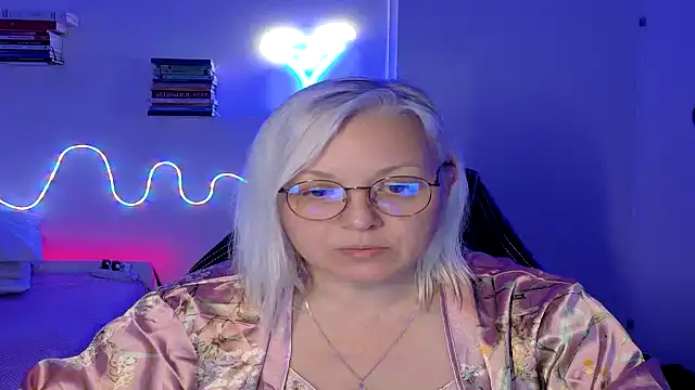 Linsy Kim online show from 4, 4, 2026