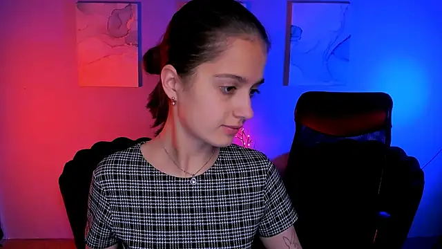 Snapshot of talia_seduce chatting on 3, 12, 2025 talia seduce online show from 3, 12, 2025