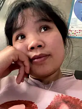 Snapshot of Ngoc-bbi chatting on 3, 10, 2025 Ngoc-bbi online show from 3, 10, 2025