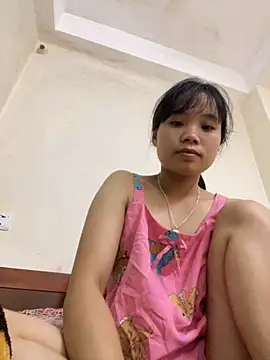 Snapshot of Ngoc-bbi chatting on 4, 10, 2025 Ngoc-bbi online show from 4, 10, 2025