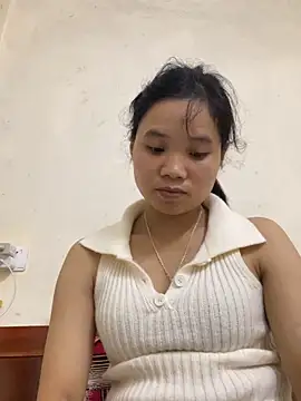 Snapshot of Ngoc-bbi chatting on 10, 10, 2025 Ngoc-bbi online show from 10, 10, 2025