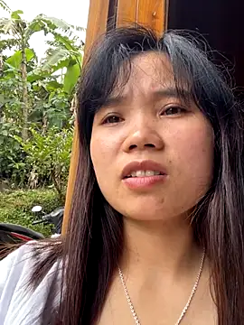 Snapshot of Ngoc-bbi chatting on 15, 10, 2025 Ngoc-bbi online show from 15, 10, 2025