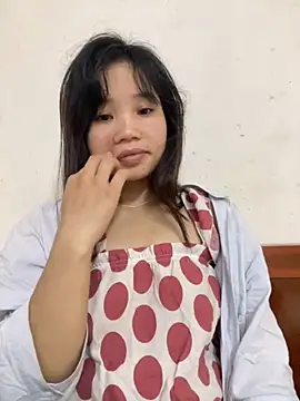 Snapshot of Ngoc-bbi chatting on 16, 10, 2025 Ngoc-bbi online show from 16, 10, 2025