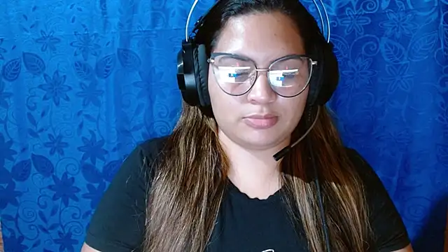 coco curvy online show from 13, 10, 2025