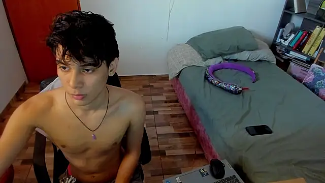 AliottTwink online show from 11, 3, 2026
