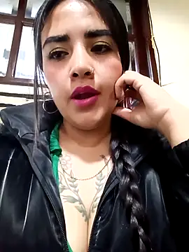 Snapshot of MAYE__13 chatting on 10, 9, 2025 MAYE 13 online show from 10, 9, 2025