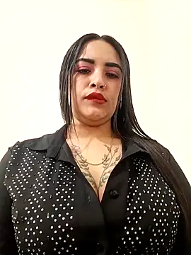 Snapshot of MAYE__13 chatting on 9, 10, 2025 MAYE 13 online show from 9, 10, 2025