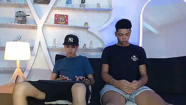 PRETTY FEM online show from 23, 9, 2025