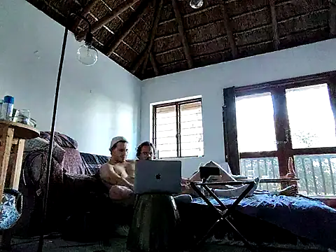 callemehole online show from 20, 4, 2026