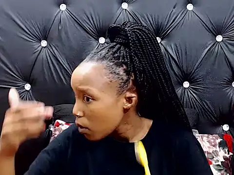 Snapshot of AppleAss02 chatting on 23, 10, 2025 AppleAss02 online show from 23, 10, 2025