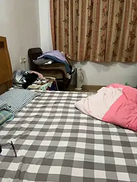 xiiuuff18 online show from 15, 4, 2026