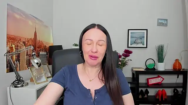 Velvet Jasmine online show from 6, 10, 2025