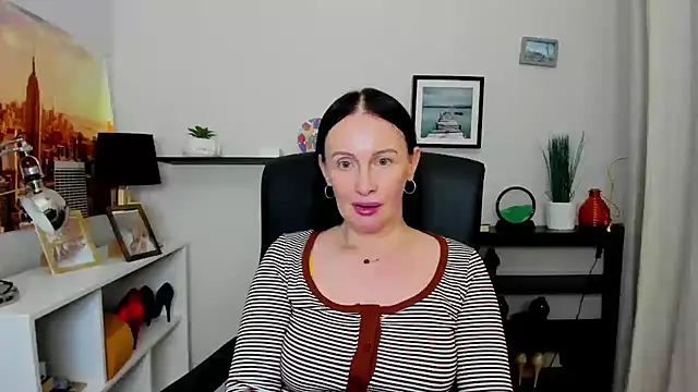 Velvet Jasmine online show from 14, 10, 2025