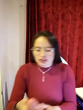 Daliz Leon online show from 10, 11, 2025