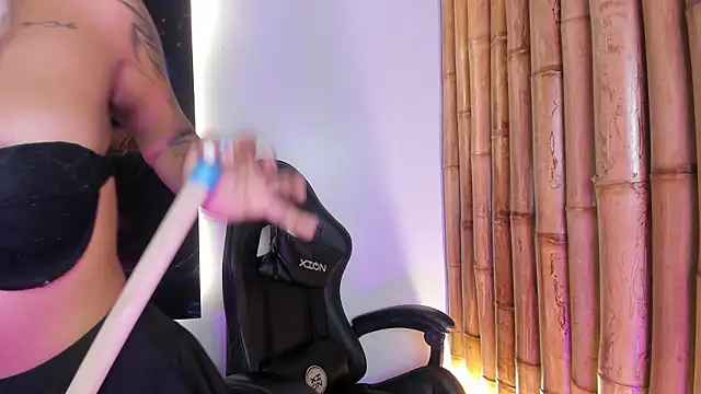 charlotte mitchell  online show from 16, 2, 2026