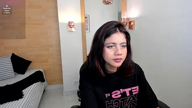 Snapshot of Julieth_brown_ chatting on 14, 9, 2025 Julieth brown  online show from 14, 9, 2025