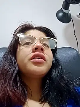 Snapshot of Julieth_brown_ chatting on 28, 9, 2025 Julieth brown  online show from 28, 9, 2025