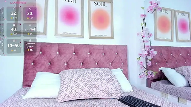 Snapshot of GabiHills chatting on 15, 12, 2025 GabiHills online show from 15, 12, 2025