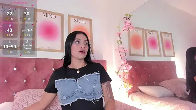 Snapshot of GabiHills chatting on 18, 12, 2025 GabiHills online show from 18, 12, 2025