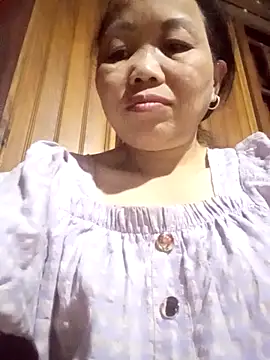 Snapshot of _YooY_ chatting on 5, 10, 2025 YooY online show from 5, 10, 2025