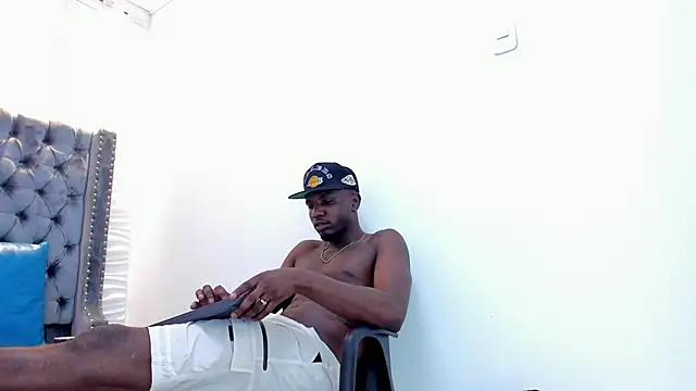 Snapshot of DOUGLAS_099 chatting on 27, 9, 2025 DOUGLAS 099 online show from 27, 9, 2025