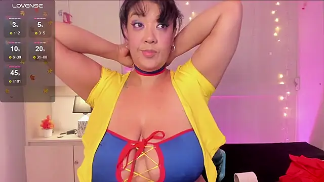 Snapshot of VickyRuiz_ chatting on 17, 6, 2026 VickyRuiz online show from 17, 6, 2026