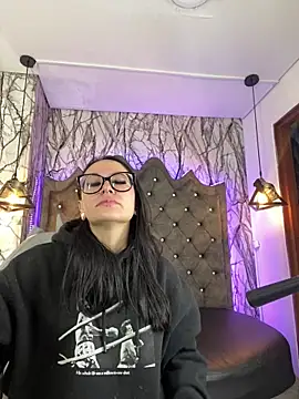 Zami Escobar of online show from 17, 12, 2025